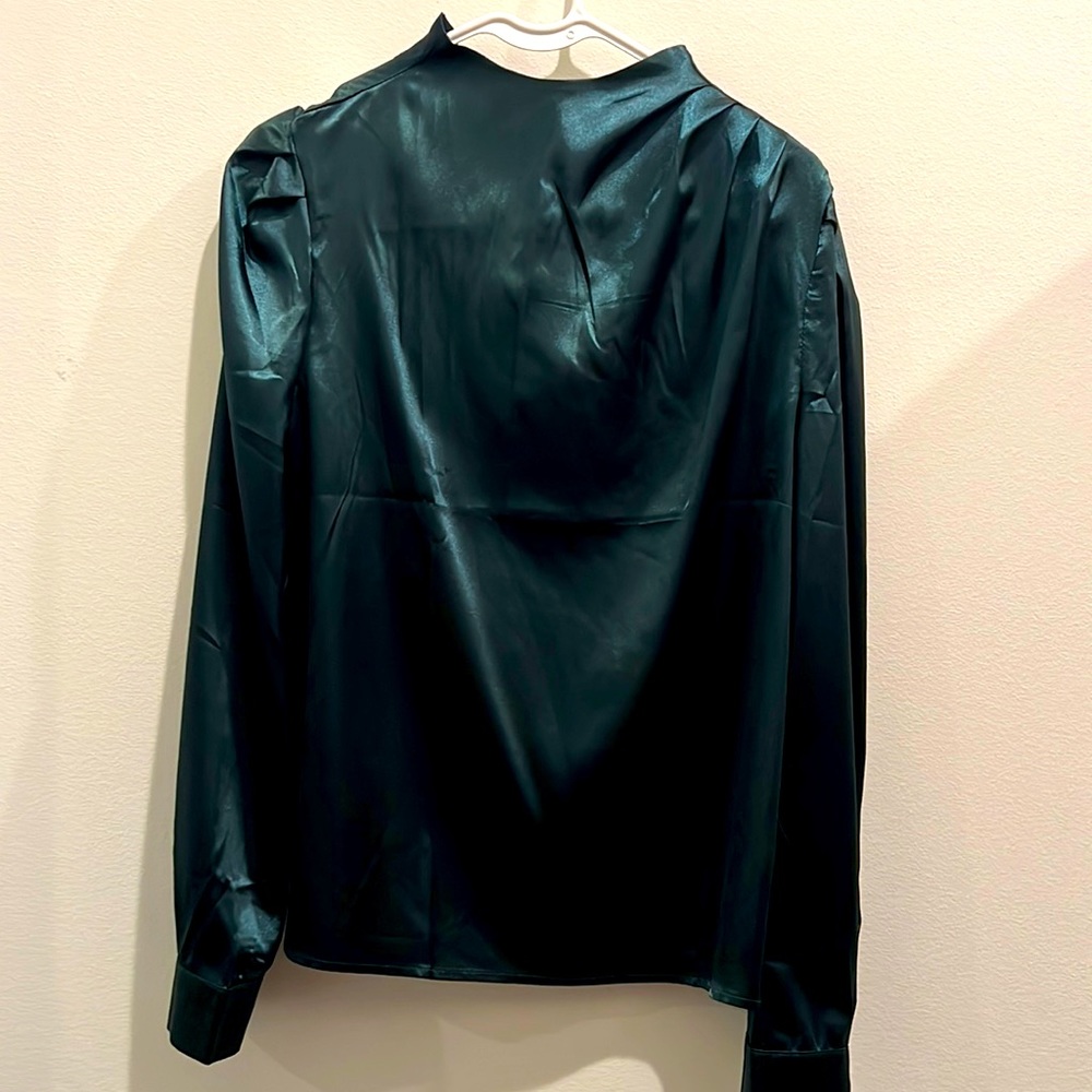 Green holiday top